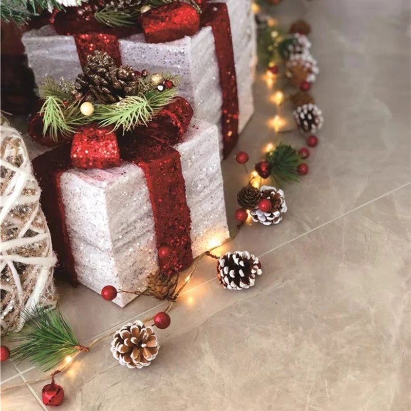 Guirlande lumineuse de Noël à LED blanc chaud, à piles, avec pommes de pin