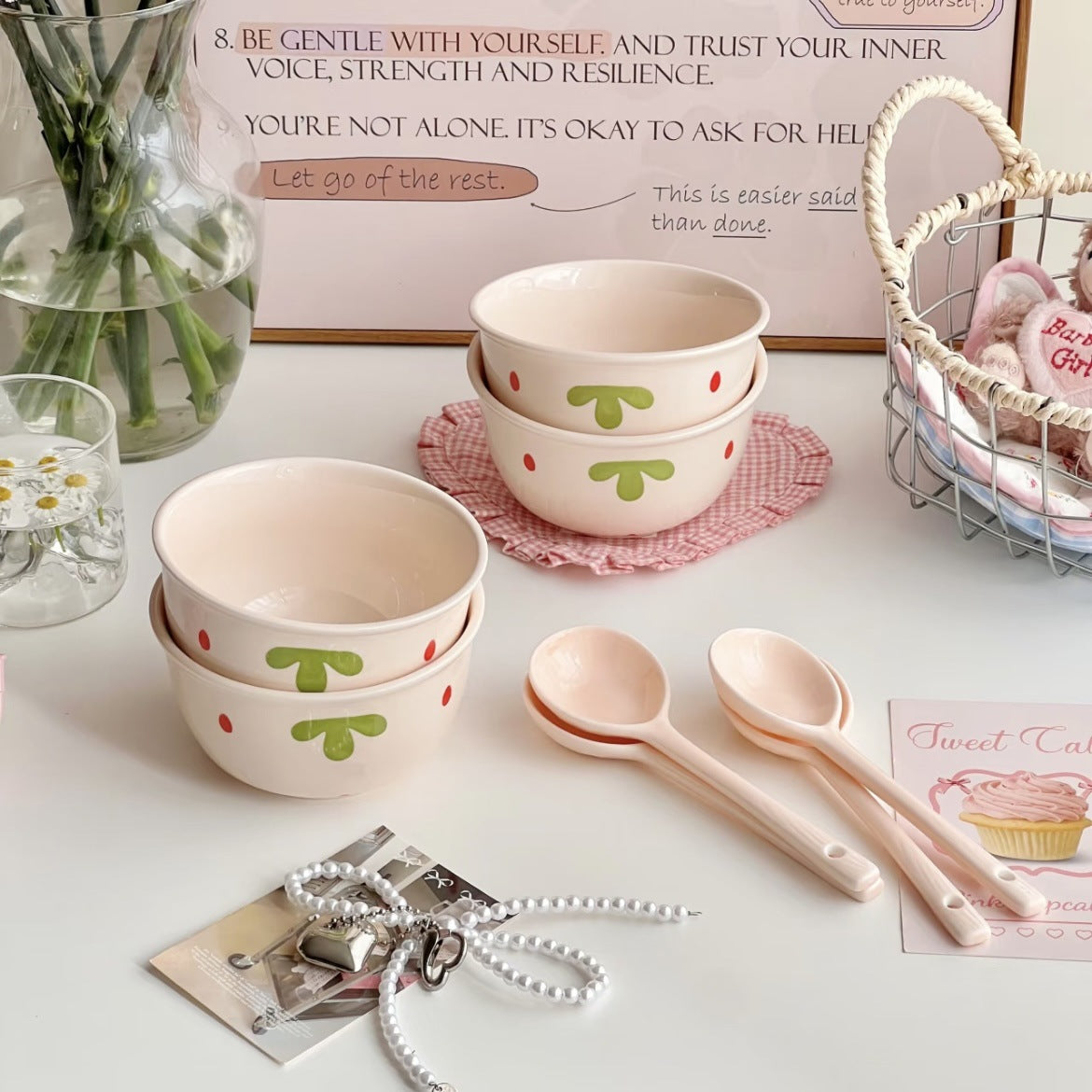 Bol en céramique avec motif de fraises