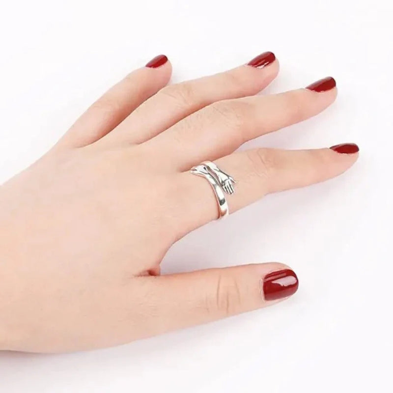 Bague ouverte réglable avec mains entrelacées