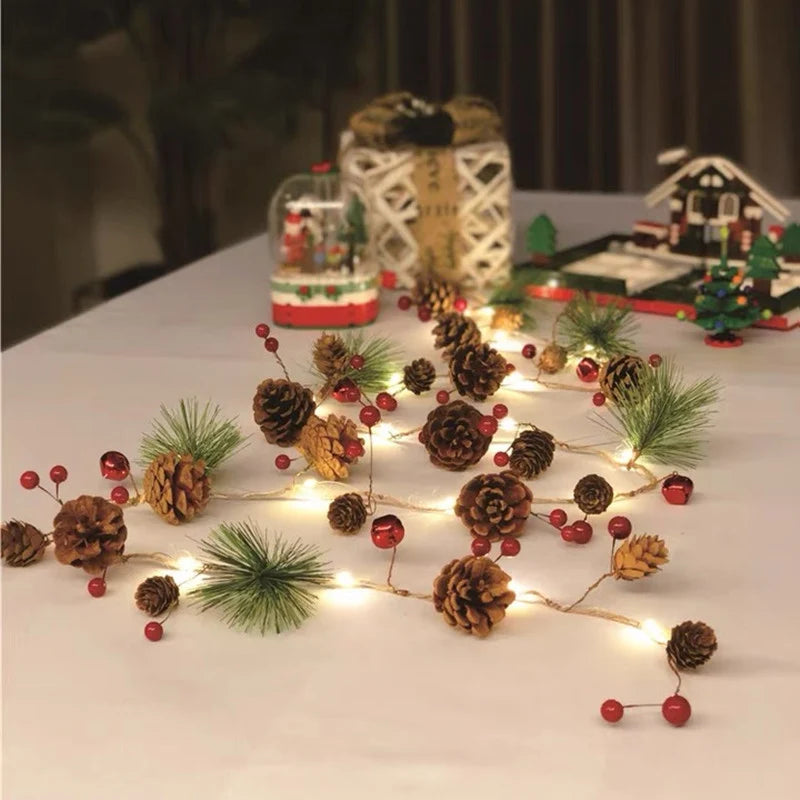 Guirlande lumineuse de Noël à LED blanc chaud, à piles, avec pommes de pin