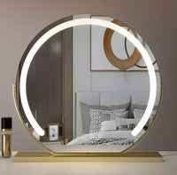 Beauté dans la Lumière LED – Un Miroir pour Chaque Femme