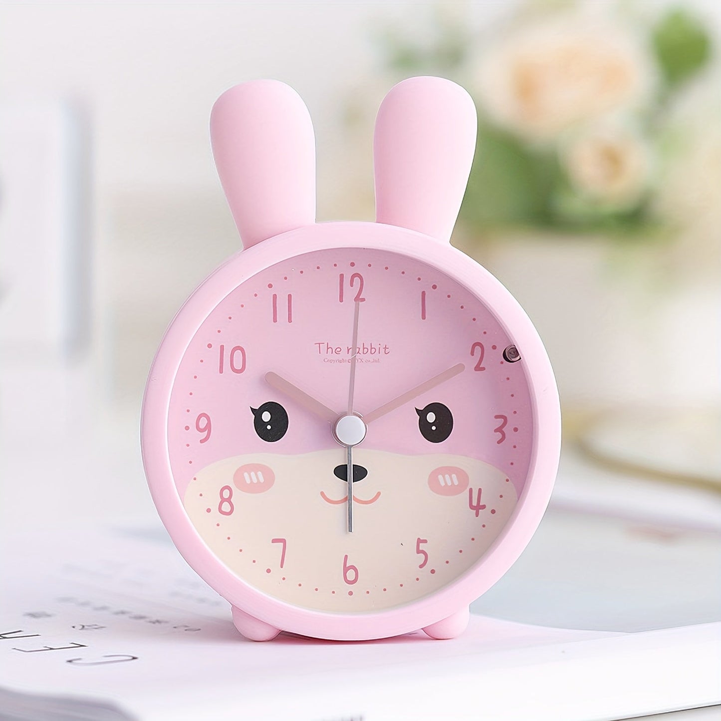 Réveil analogique Bunny | Mouvement silencieux et veilleuse | Compact