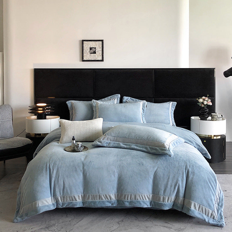 Cotton Sateen Bedding Set with Contrast Trim