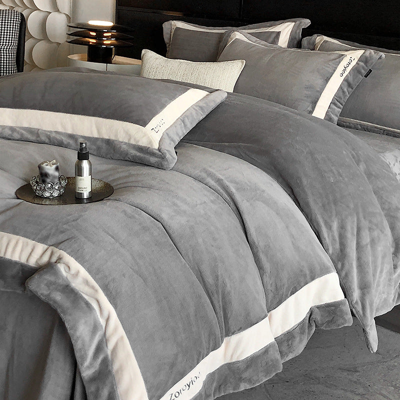 Cotton Sateen Bedding Set with Contrast Trim