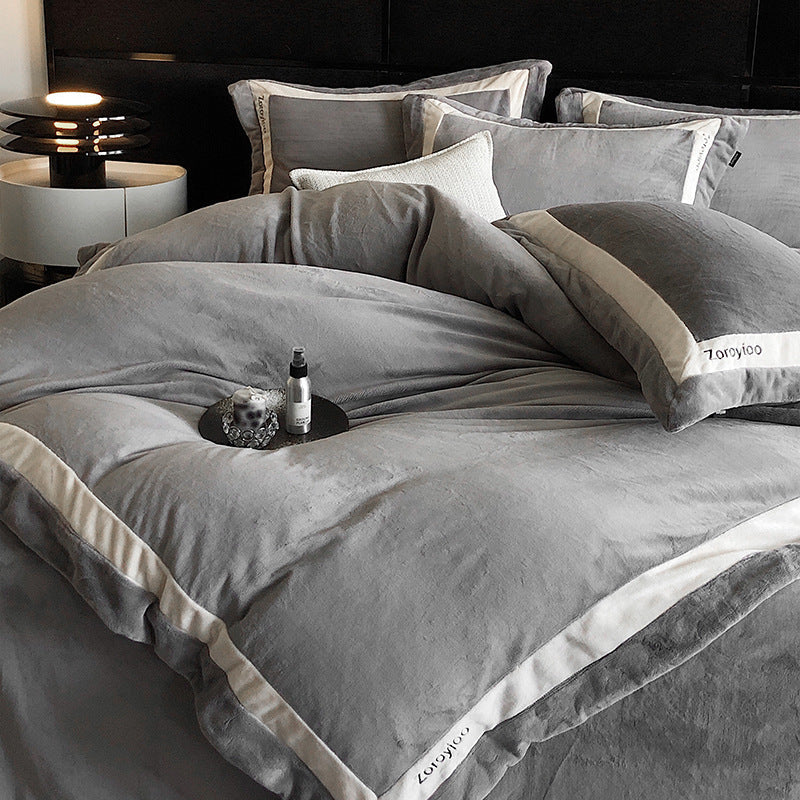 Cotton Sateen Bedding Set with Contrast Trim