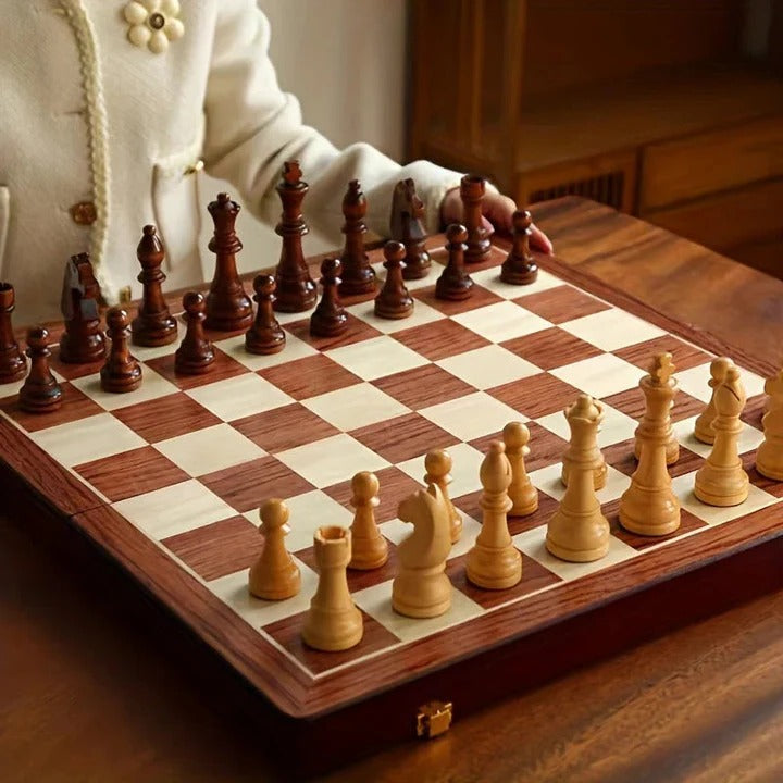 Davy | Chess Set in Premium Wood | Foldable with Magnetic Lock