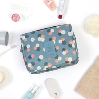 Bolsa de Aseo Colgante: Plegable, Acolchada e Impermeable