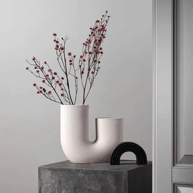 Davy | U-shaped Minimalist Vase