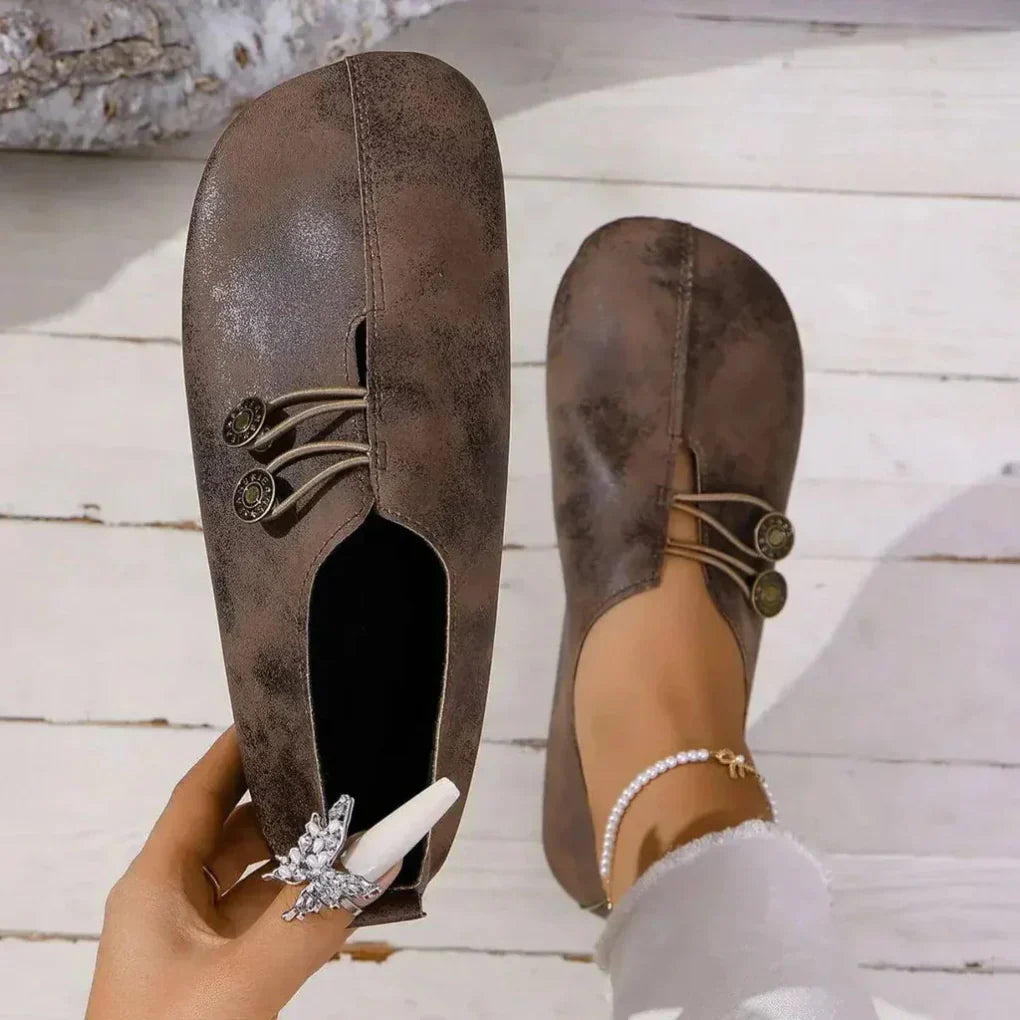 Davy | Women's Flat Shoes with Button Detail
