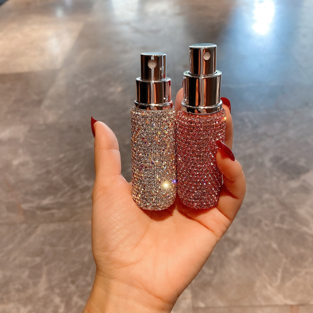 Flacon de parfum rechargeable en forme de diamant