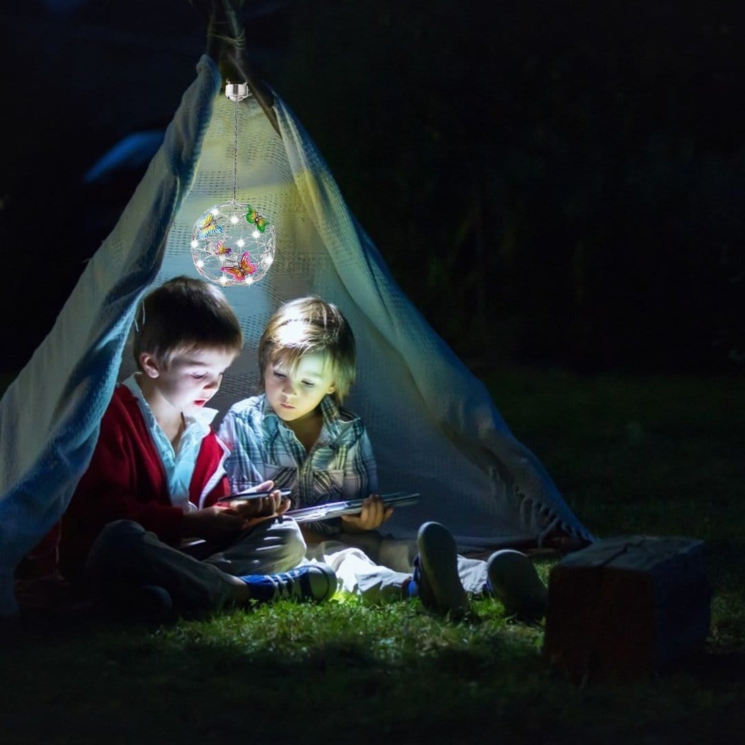 Lampe solaire de jardin enchantée avec des papillons