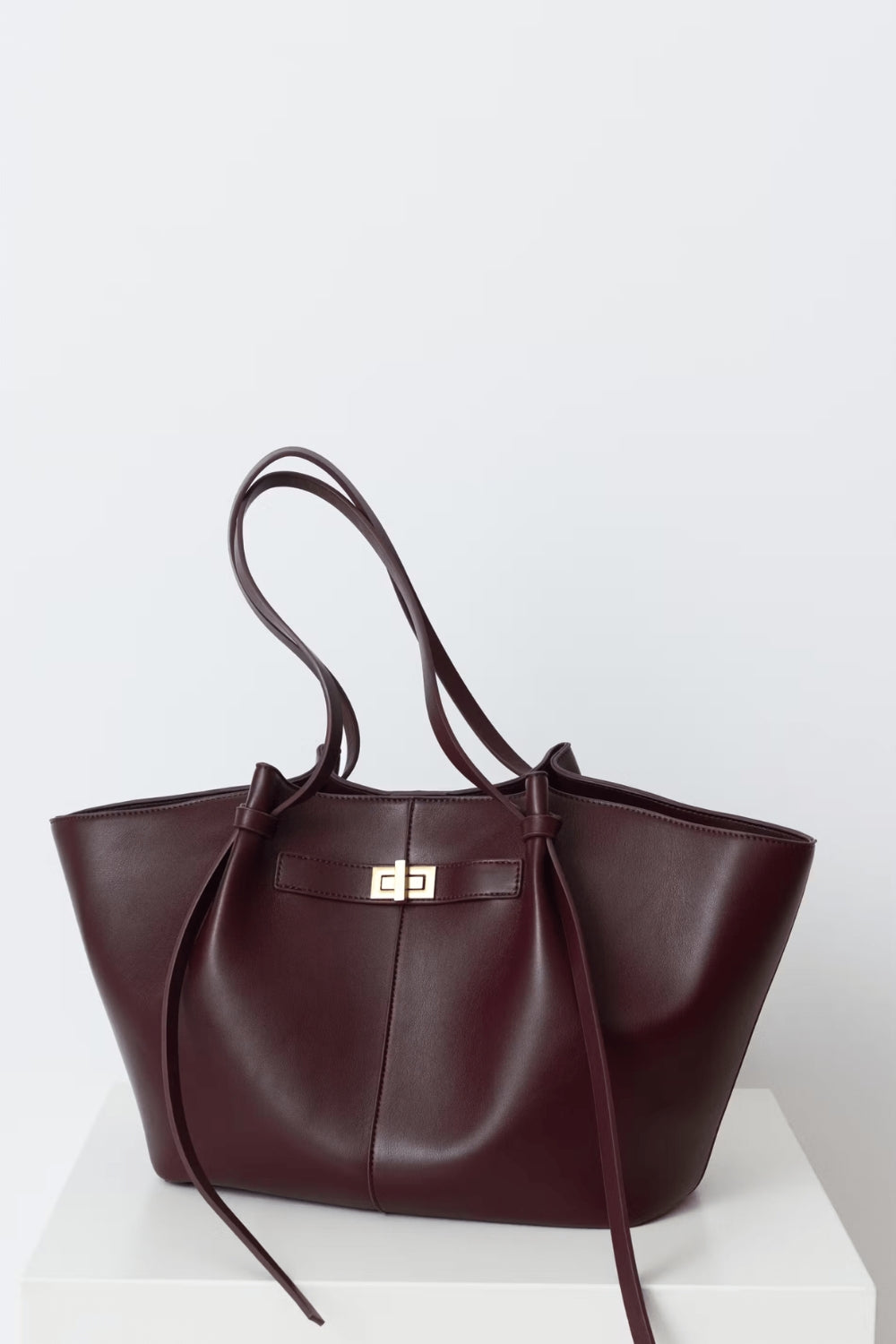 Sac cabas en cuir pour tous les jours avec détail de fermeture avant