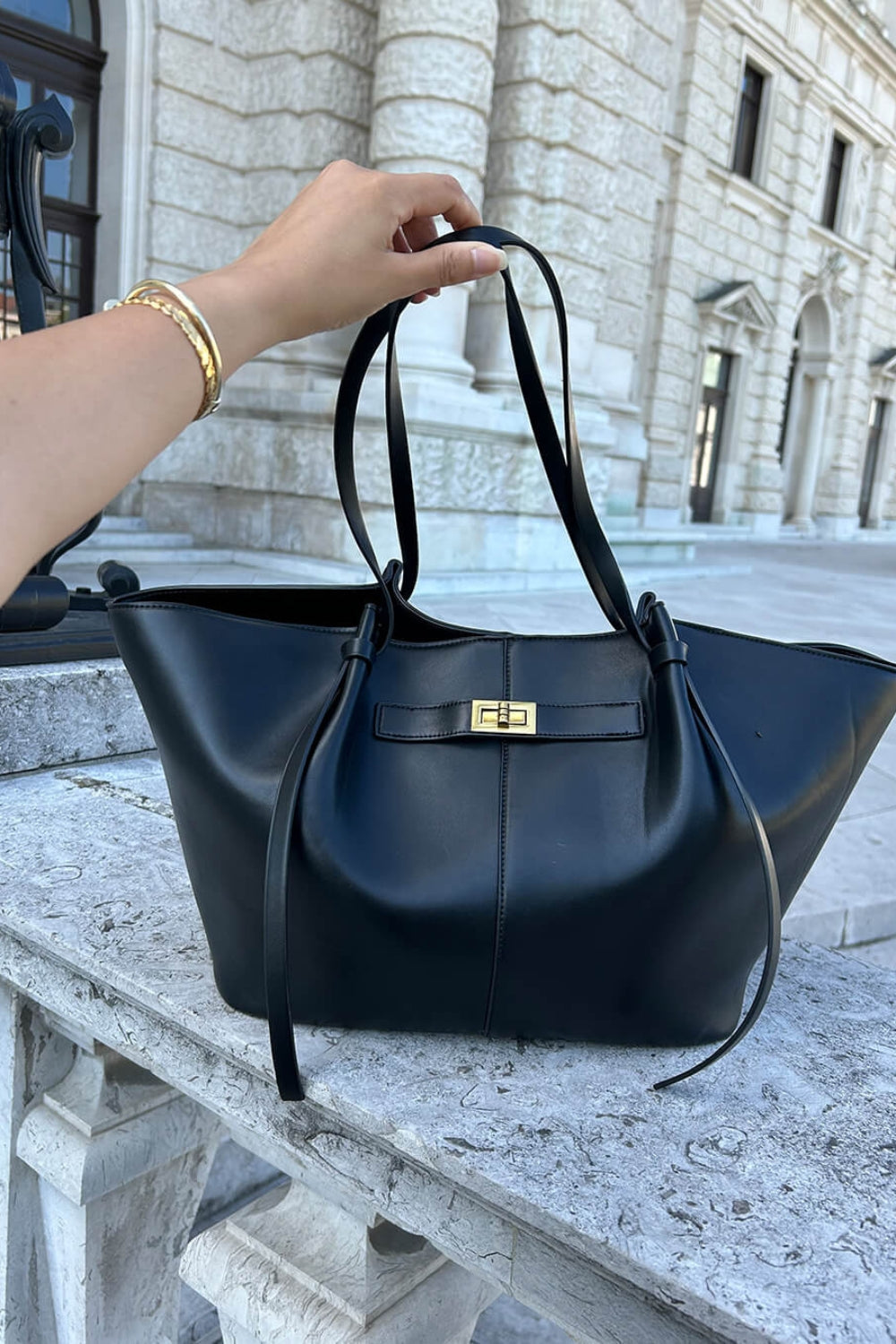 Sac cabas en cuir pour tous les jours avec détail de fermeture avant