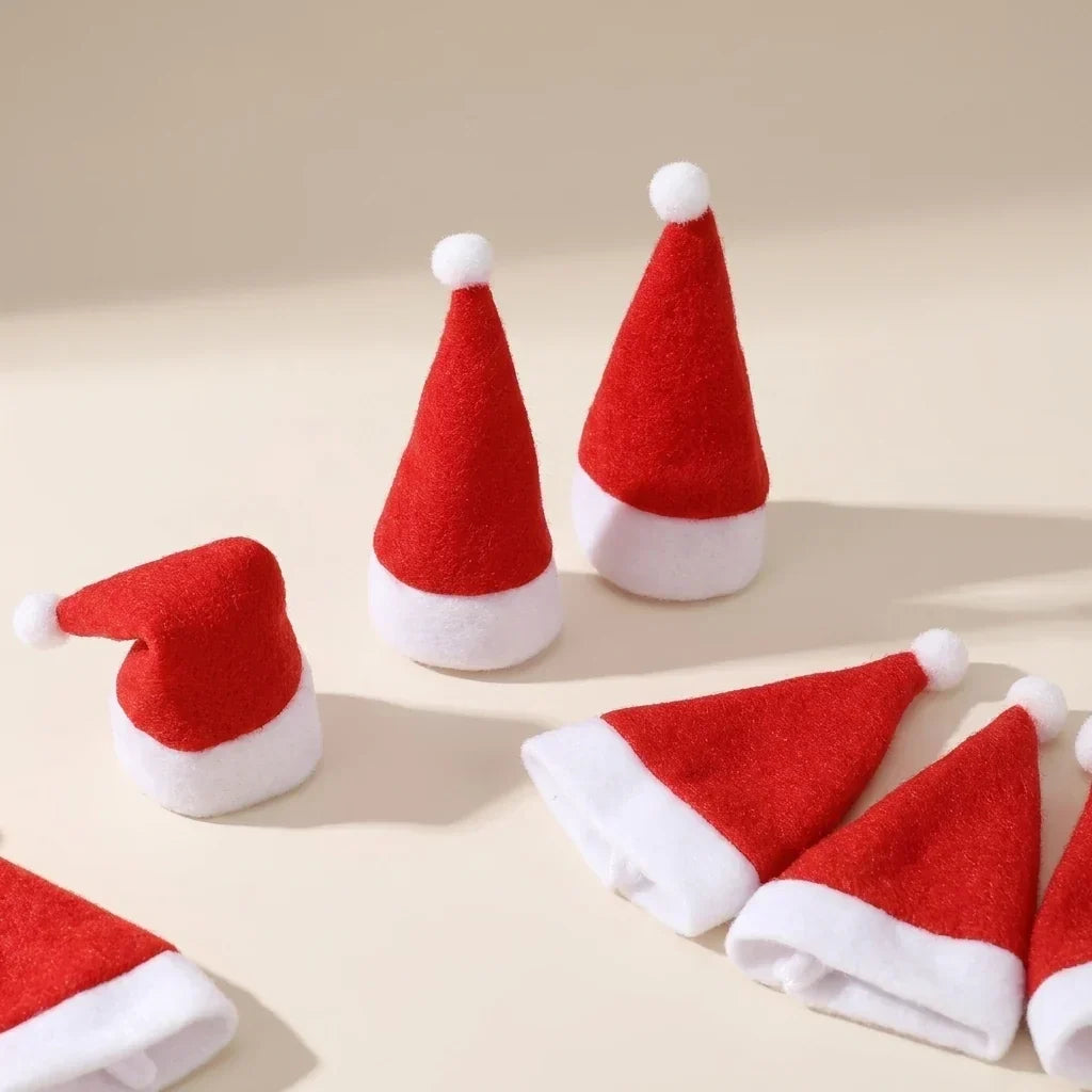 Felt Santa Hat Cutlery Holders with Pom-Poms - Christmas Table Decoration Set