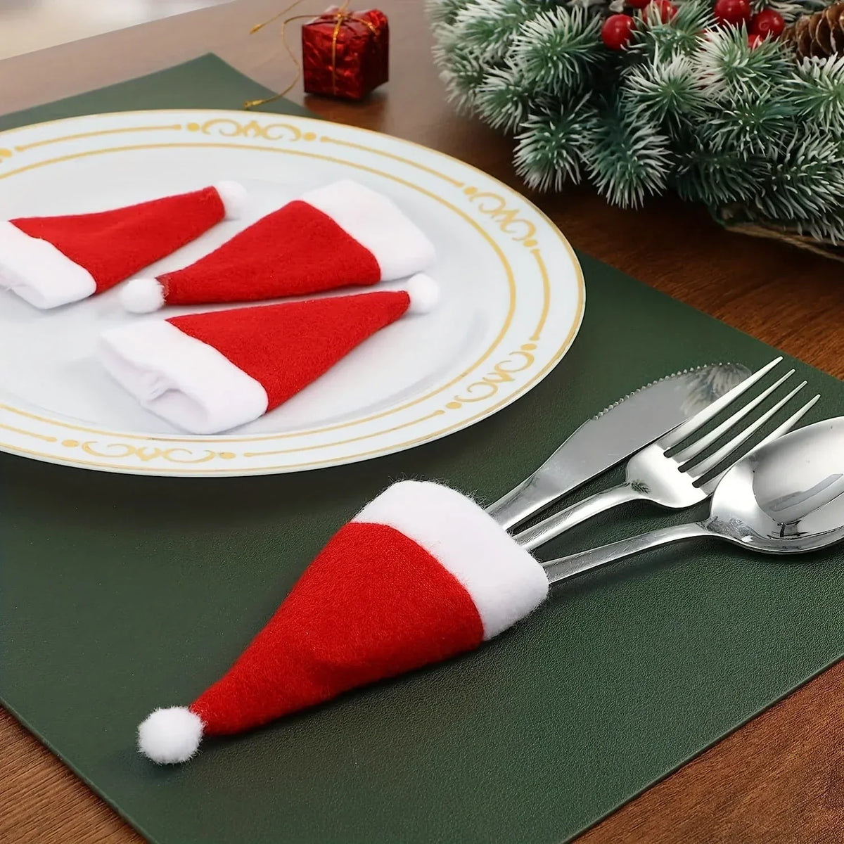 Felt Santa Hat Cutlery Holders with Pom-Poms - Christmas Table Decoration Set