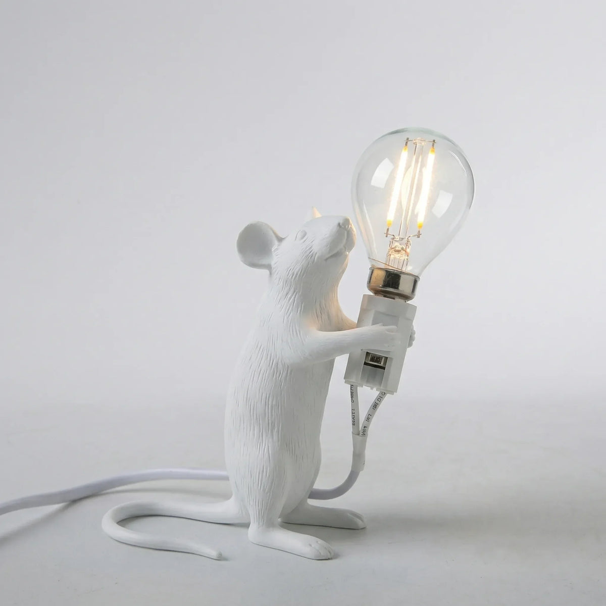 Figurative Mouse-Shaped Table Lamp