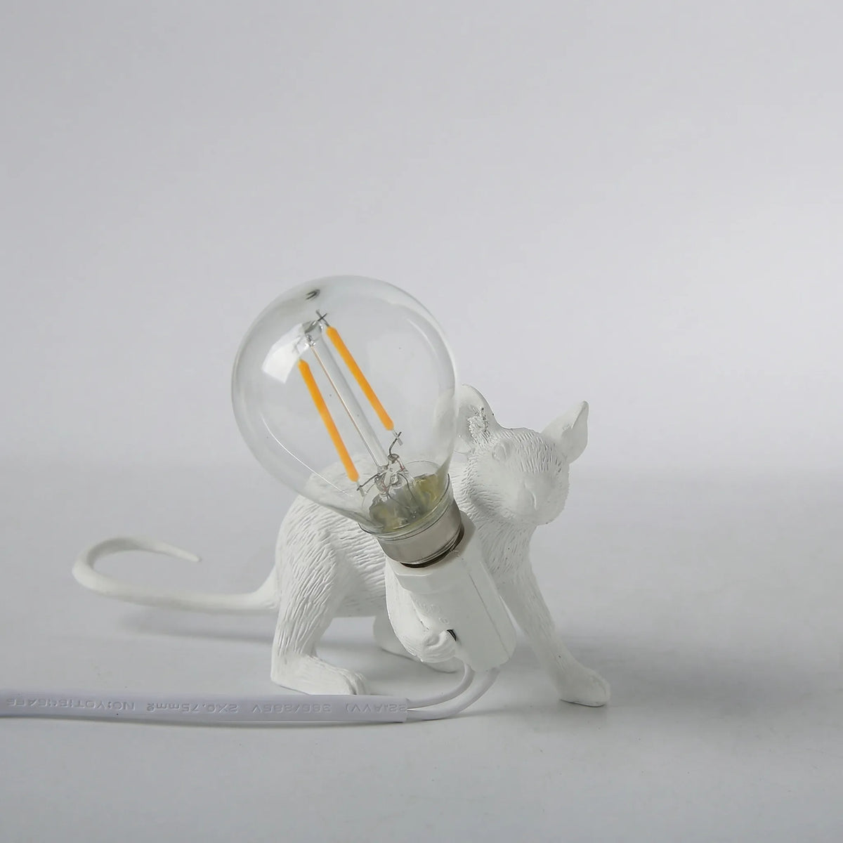 Figurative Mouse-Shaped Table Lamp