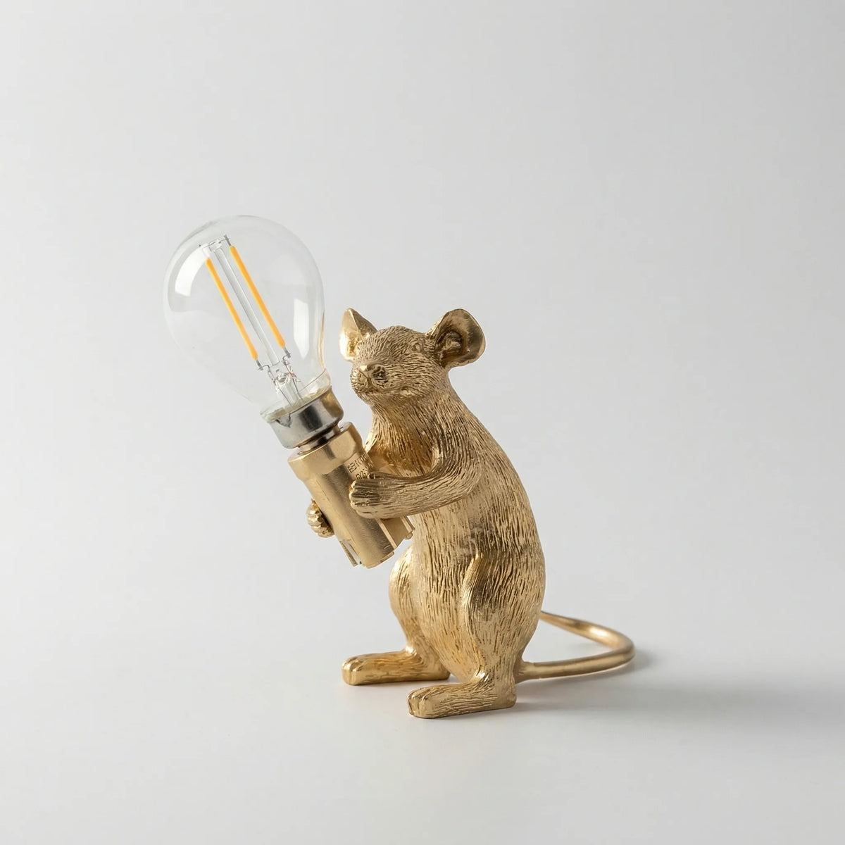 Figurative Mouse-Shaped Table Lamp