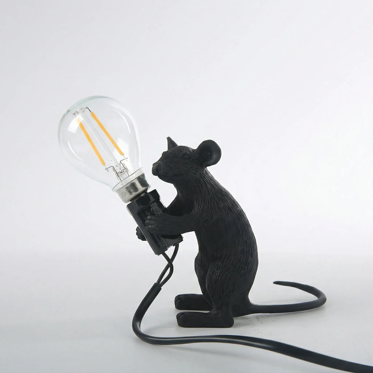 Figurative Mouse-Shaped Table Lamp