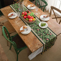 Chemin de Table Brodé de Vignes Florales avec Pompons