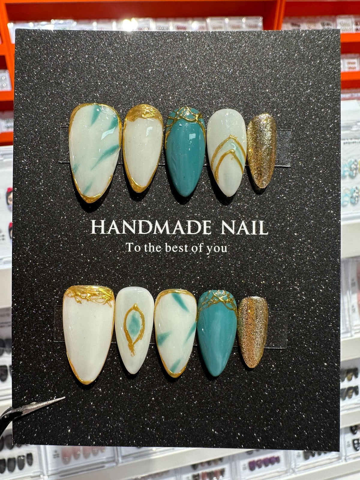 Handmade Decorative Press-On Nail Art Set