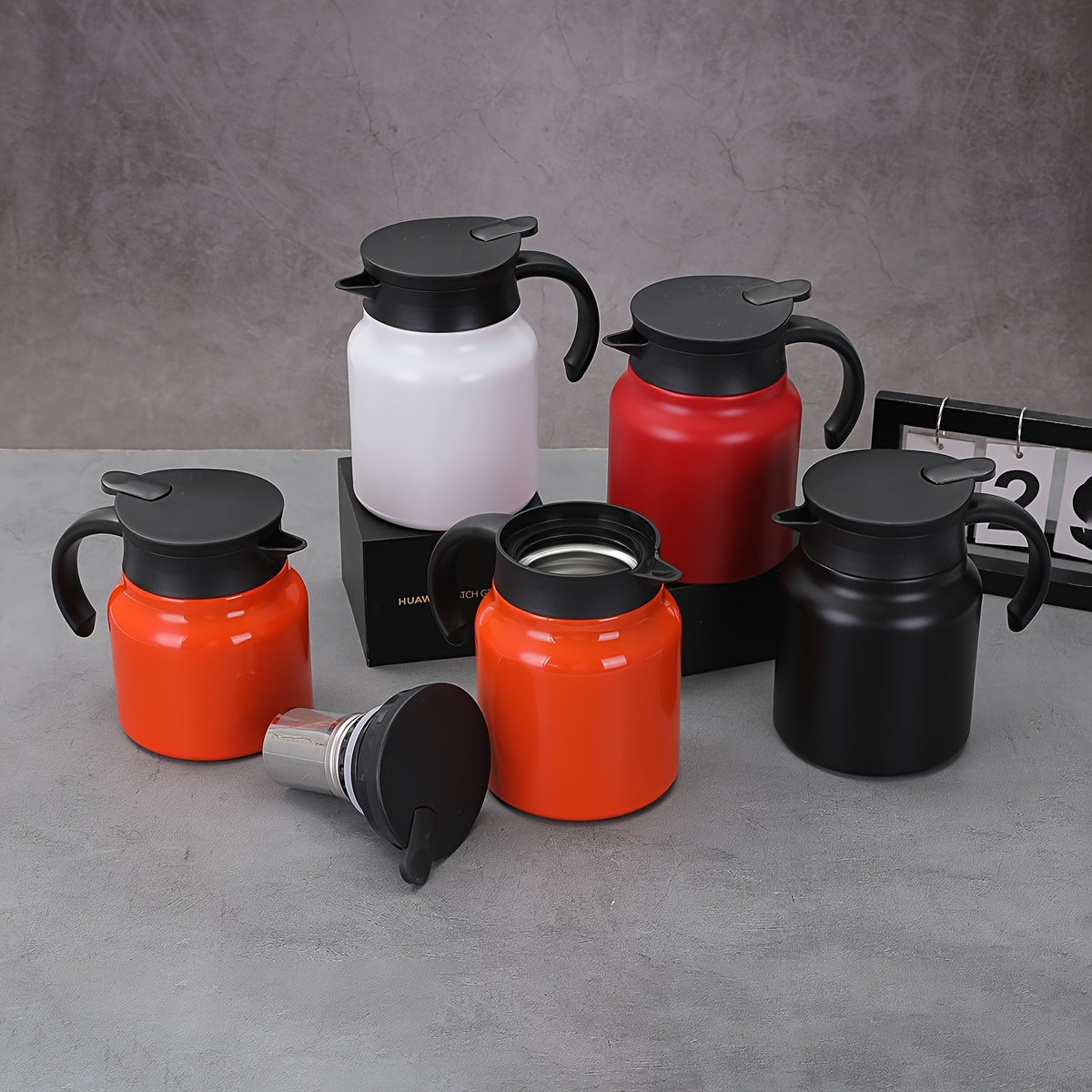 Hot Pot with Integrated Tea Infuser