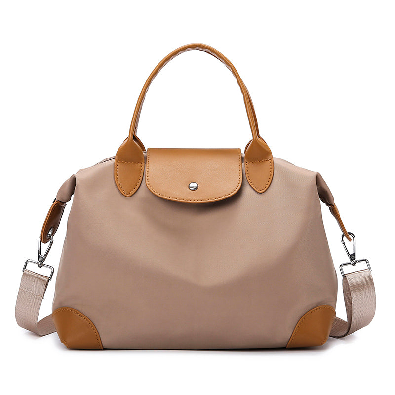 LuxeCarry Tote: Chic & Practical Shoulder Bag - Image 1