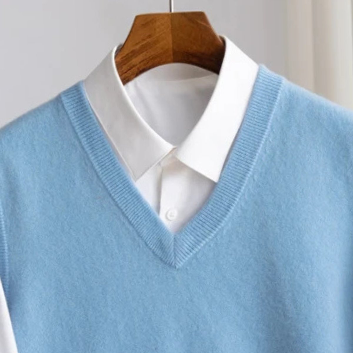 Men's Merino Wool V-Neck Knitted Sweater Vest for Layering