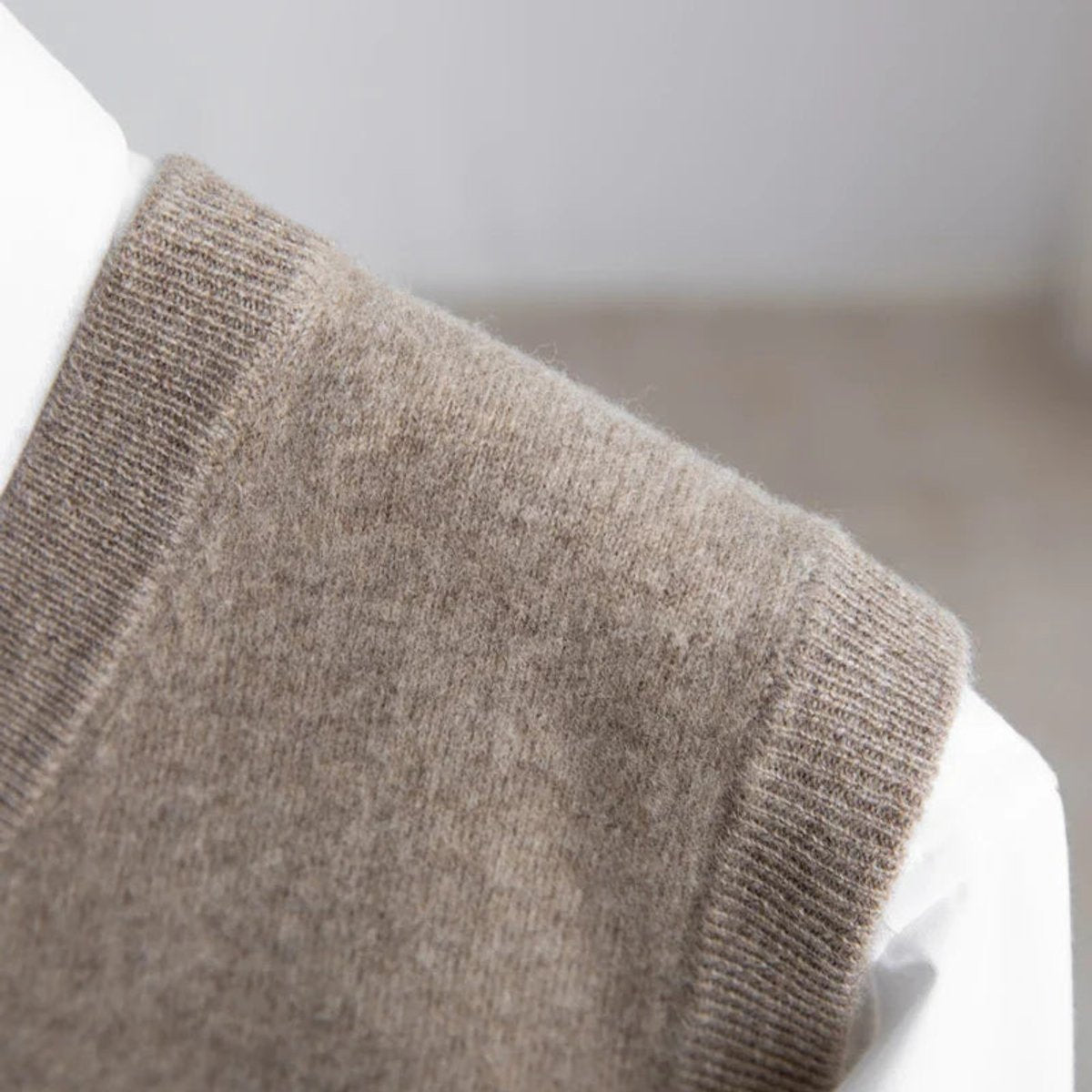 Men's Merino Wool V-Neck Knitted Sweater Vest for Layering