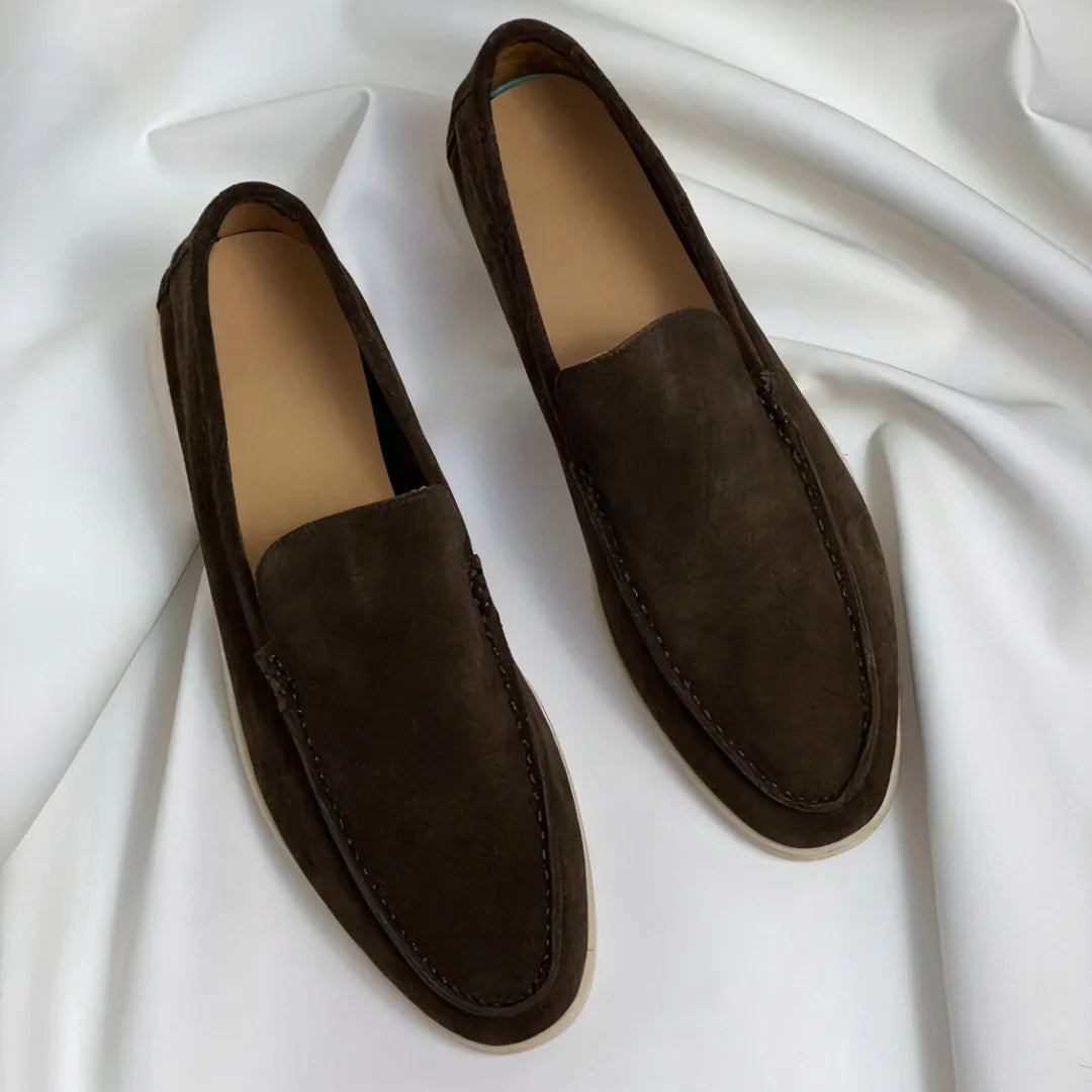 Mocassins à enfiler pour homme avec semelle blanche et surpiqûres contrastantes