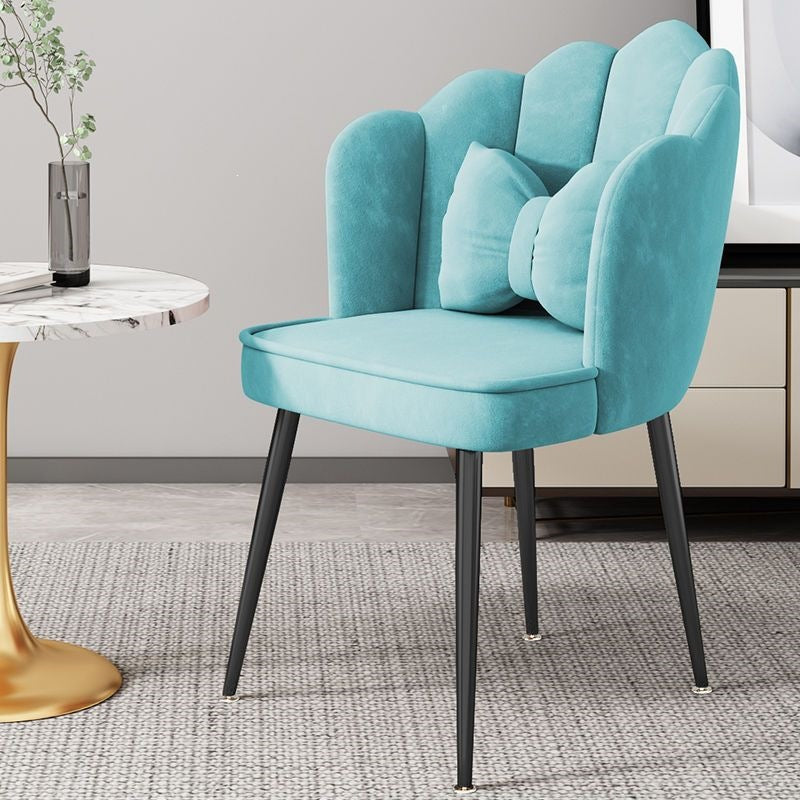 Fauteuil d’appoint moderne avec pieds dorés