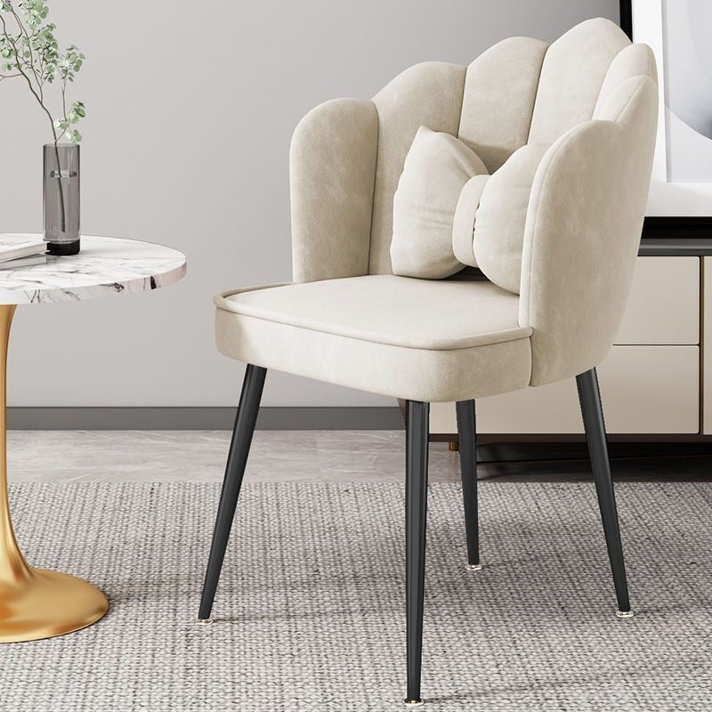 Fauteuil d’appoint moderne avec pieds dorés
