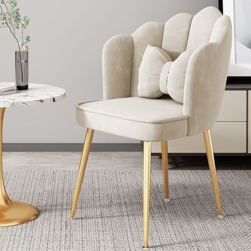 Fauteuil d’appoint moderne avec pieds dorés