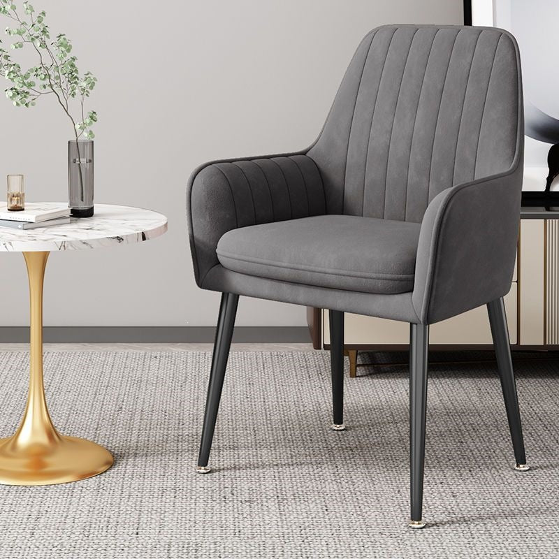Fauteuil d’appoint moderne avec pieds dorés