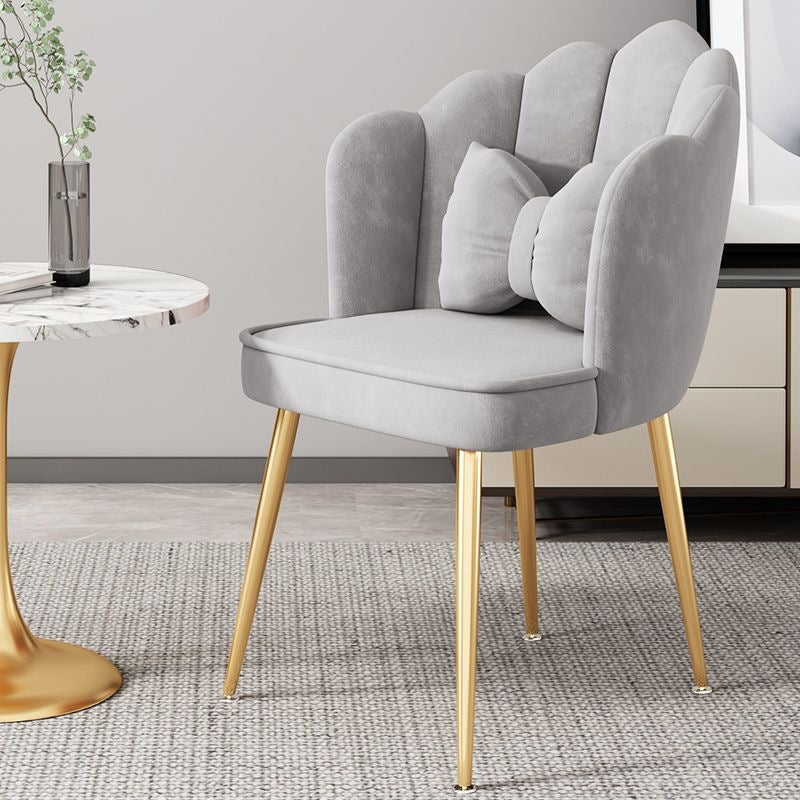 Fauteuil d’appoint moderne avec pieds dorés