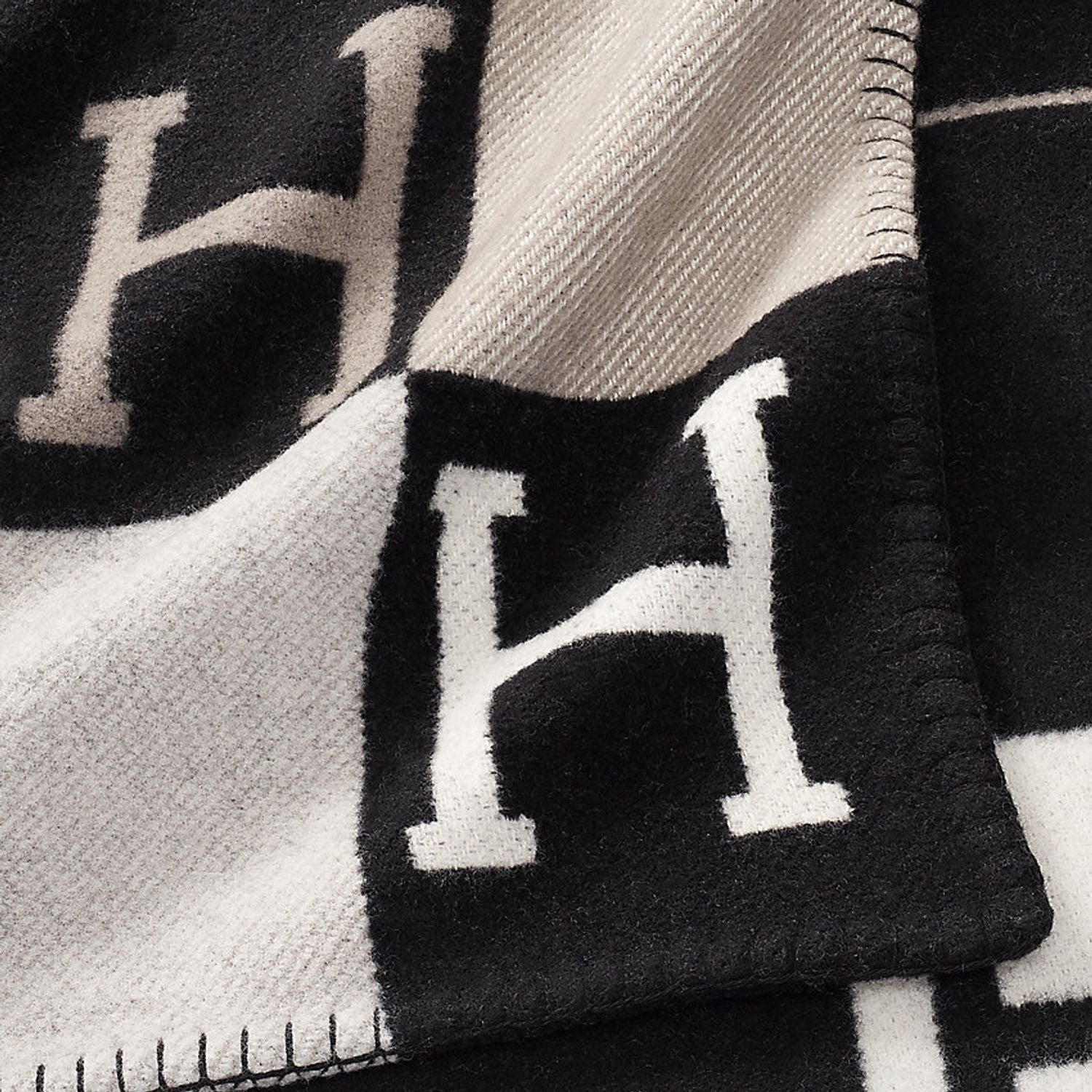 Norvo | Exclusive Cashmere and Gold Wool Blanket