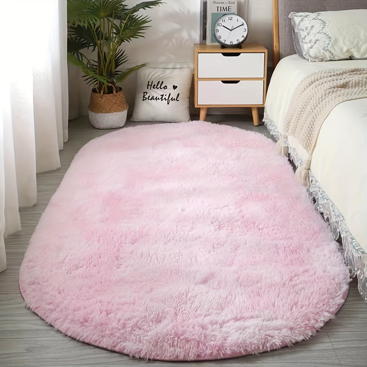 Plush Oval Rug – Soft and Stylish Carpet for Bedroom and Living Room Decor