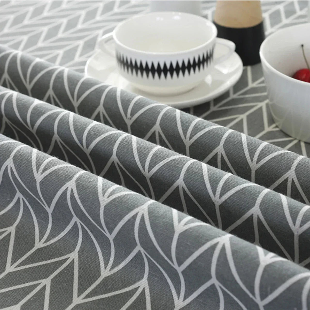 Round Tablecloth with Herringbone Pattern for Stylish Table Decor