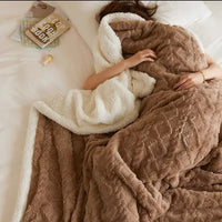 Manta Acogedora de Lana de Cordero para Clima Frío - WarmWool