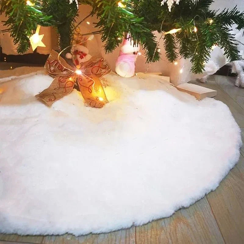 White Faux Fur Christmas Tree Skirt with Plush Texture for Holiday Décor