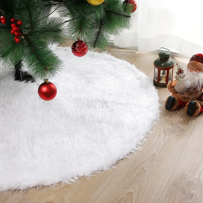 White Faux Fur Christmas Tree Skirt with Plush Texture for Holiday Décor
