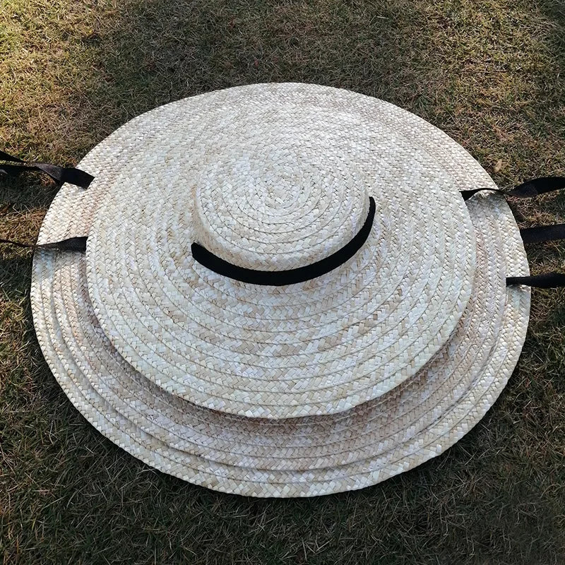 Chapeau de soleil à larges bords et calotte plate
