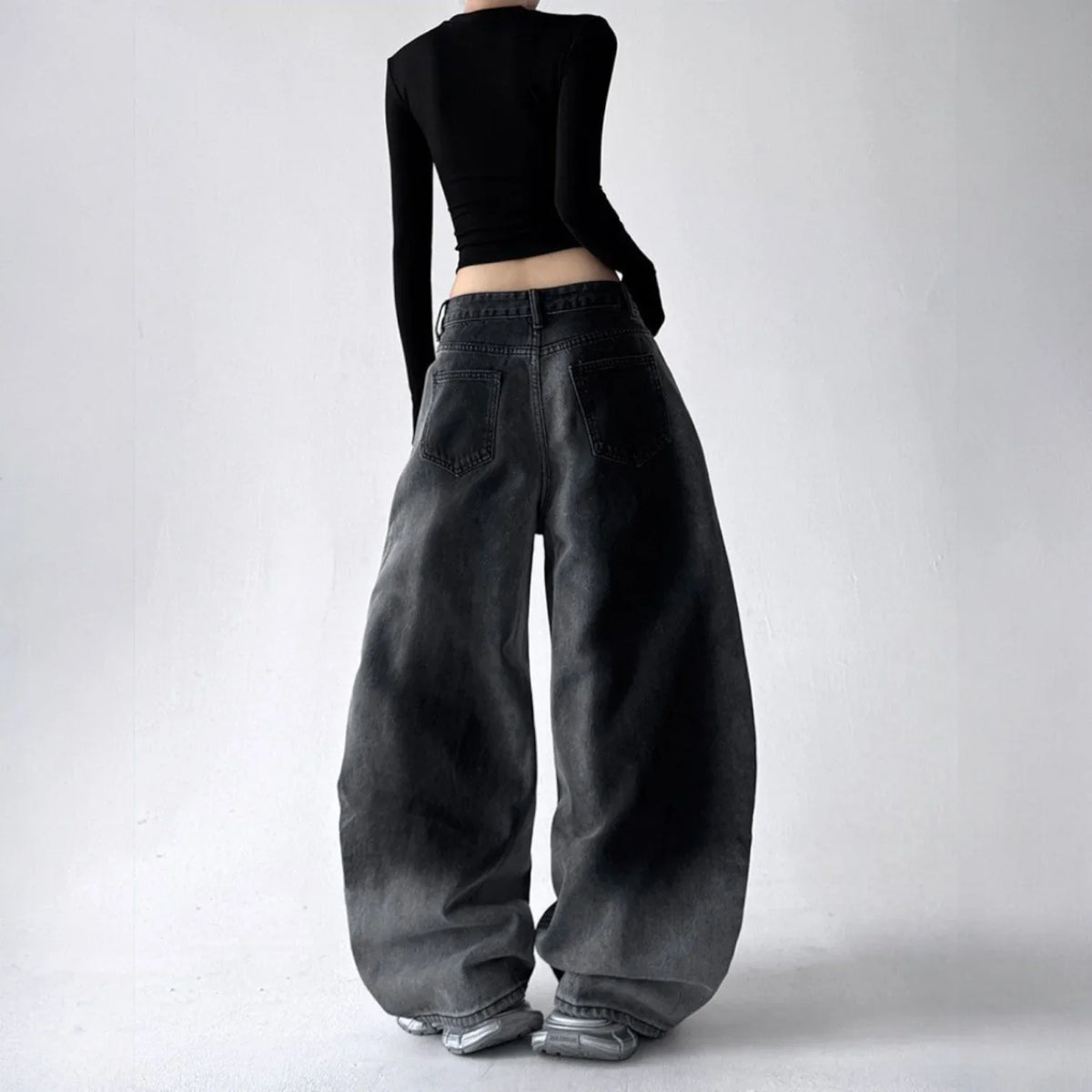 Women's Belted Baggy Wide-Leg Jeans