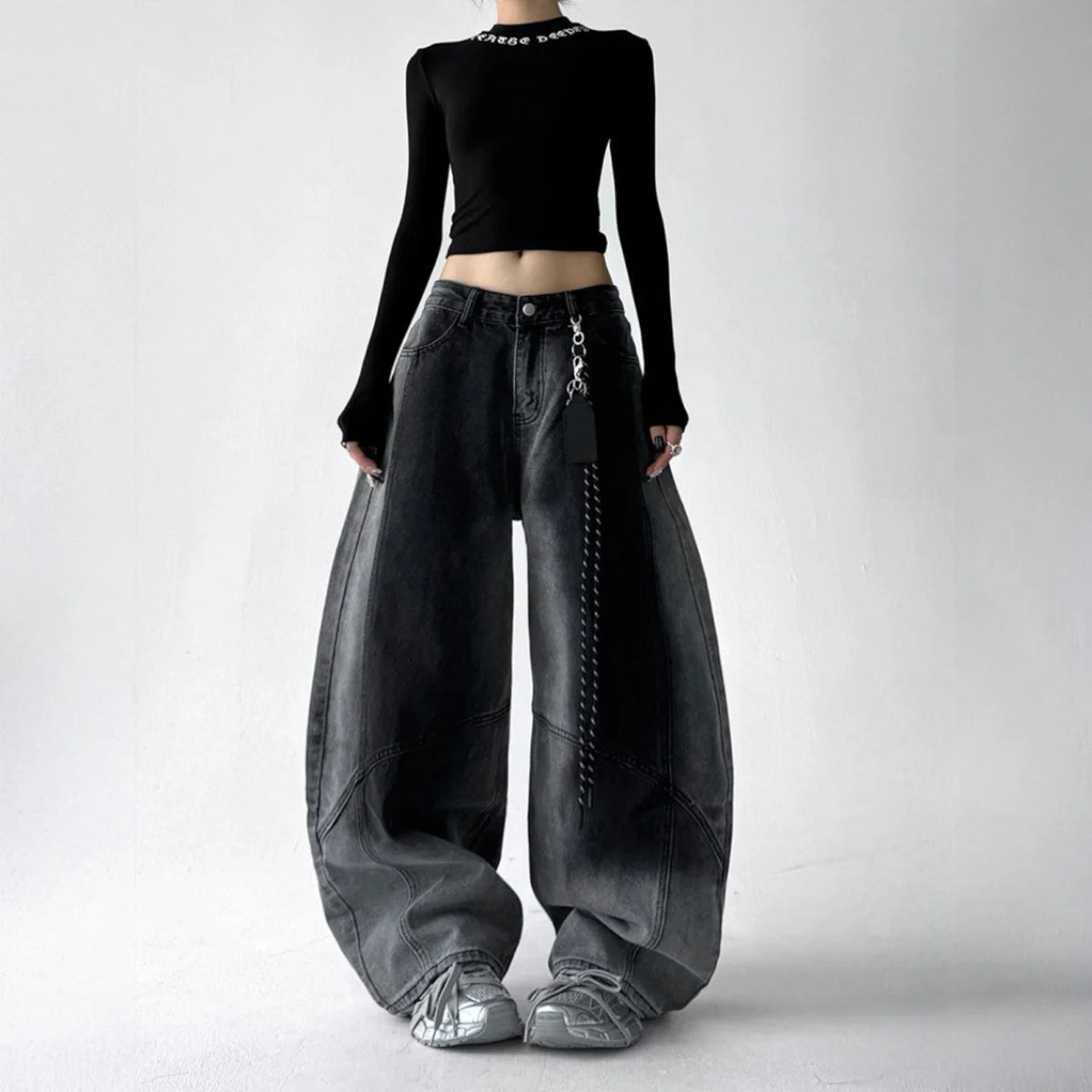 Women's Belted Baggy Wide-Leg Jeans
