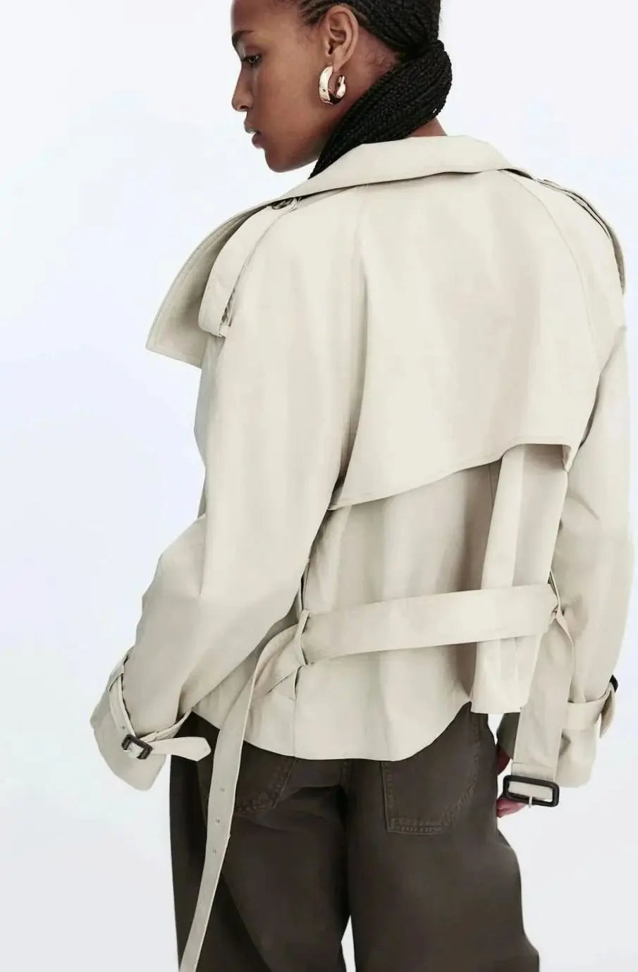 Veste trench courte ceinturée pour femme avec col montant