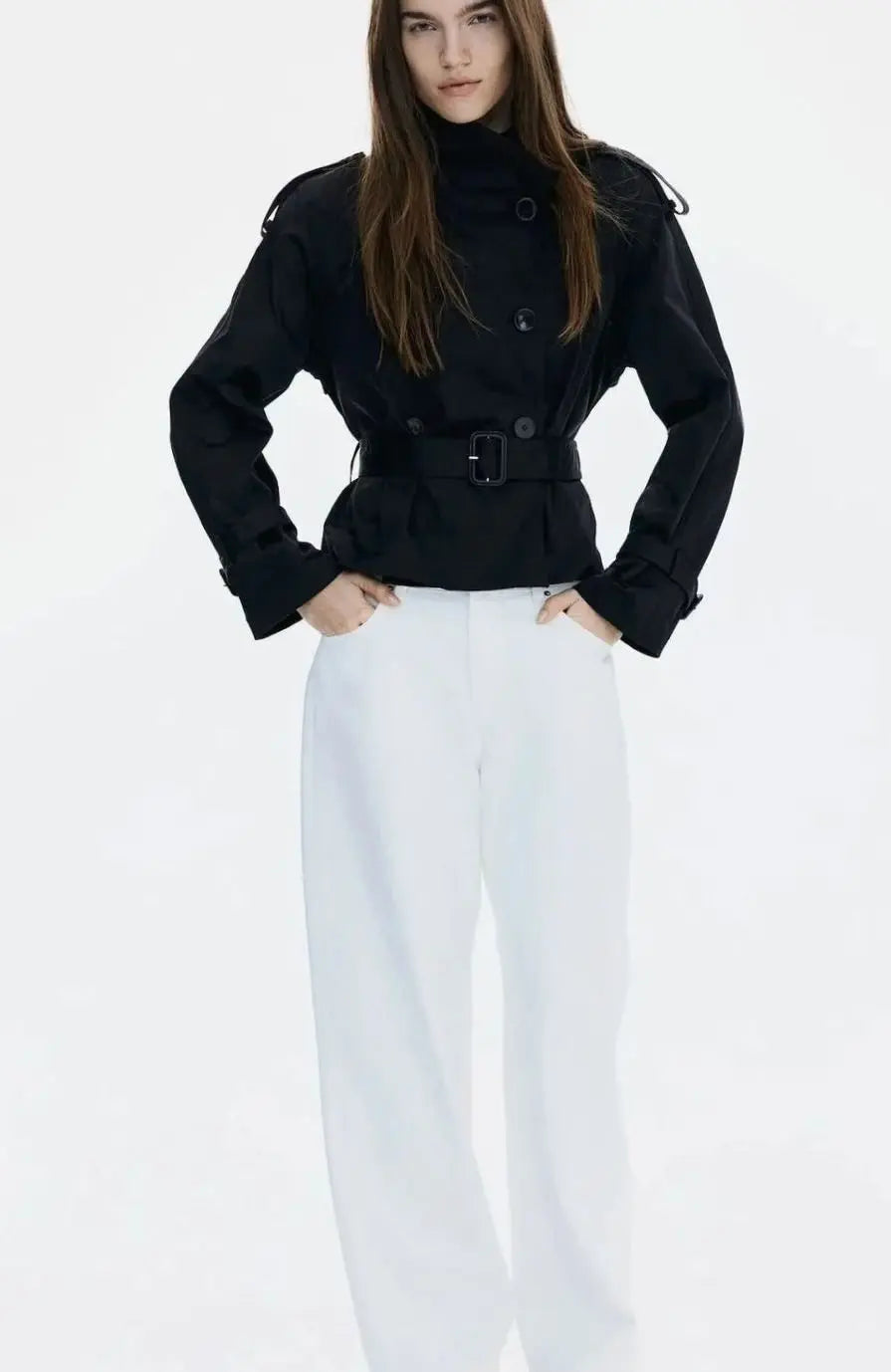 Veste trench courte ceinturée pour femme avec col montant