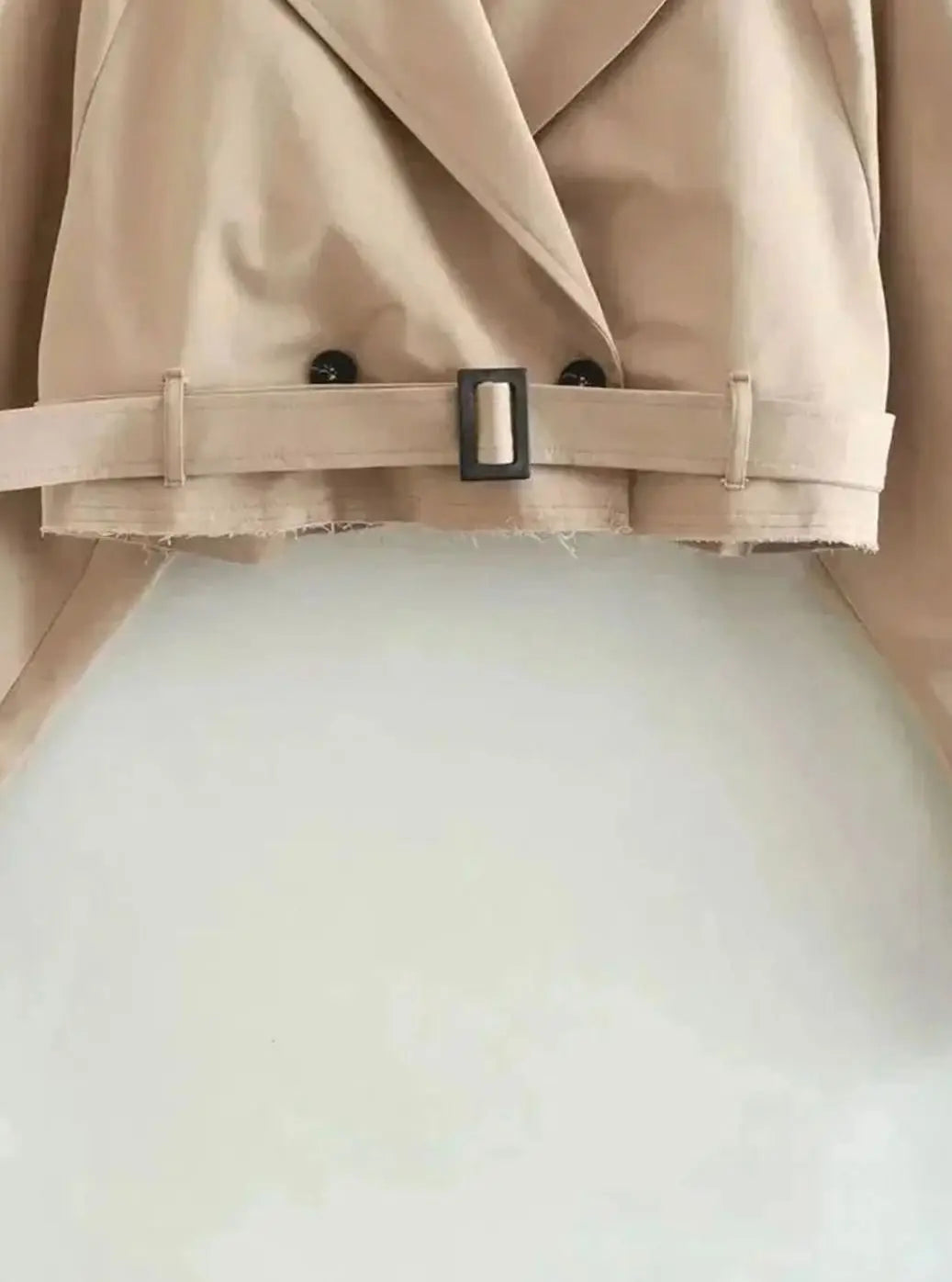 Veste trench beige courte à manches longues pour femme