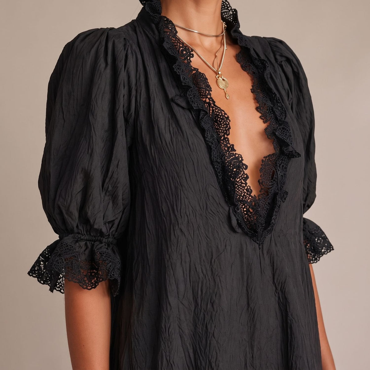 Women's Deep-V-Neck Lace-Trim Mini Dress with Puff Sleeves