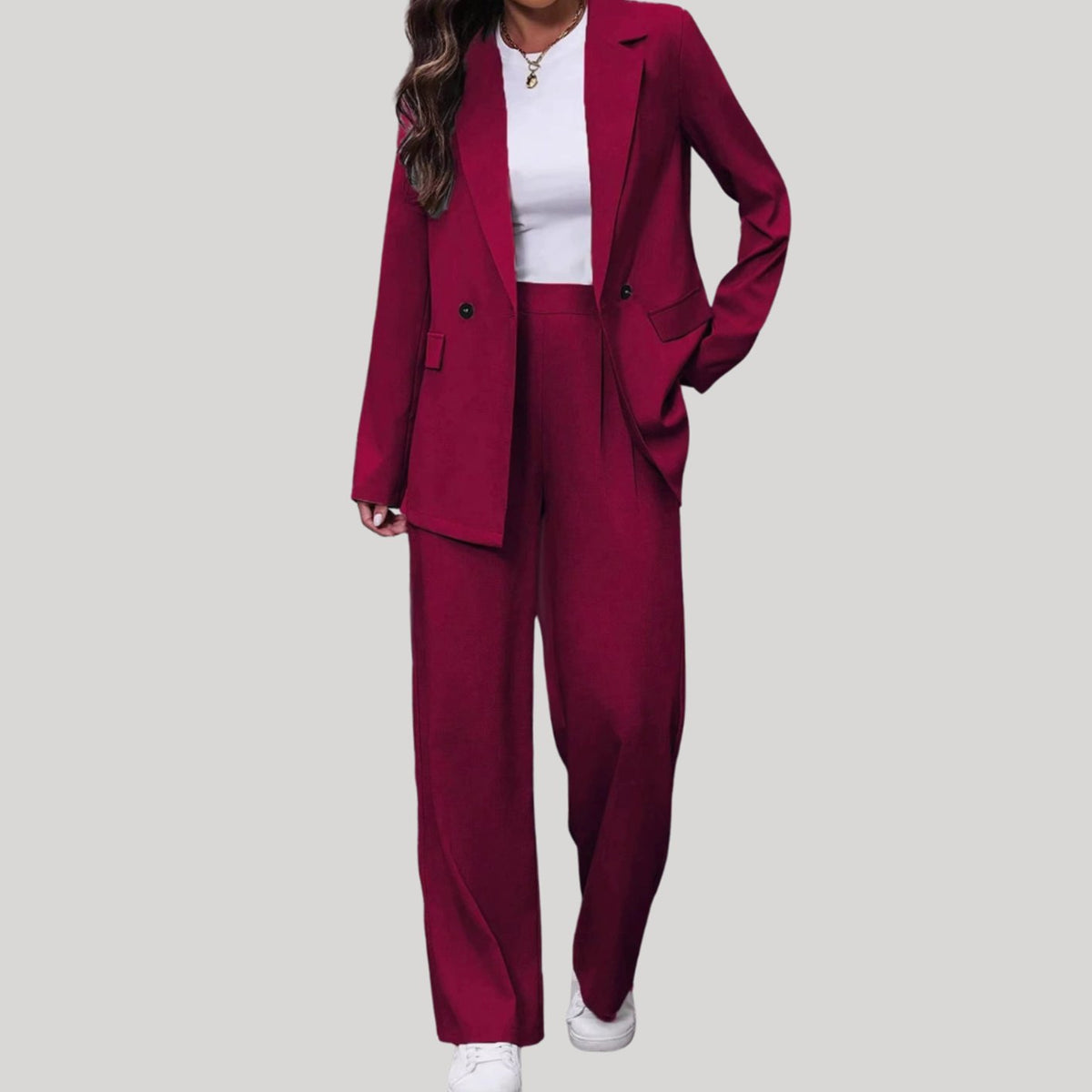 Ensemble tailleur femme avec blazer ajusté croisé à jambes larges et pantalon