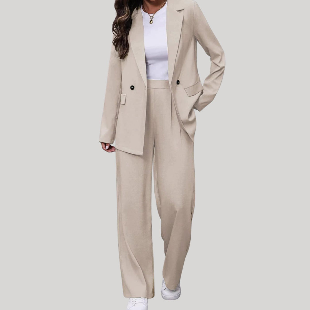 Ensemble tailleur femme avec blazer ajusté croisé à jambes larges et pantalon